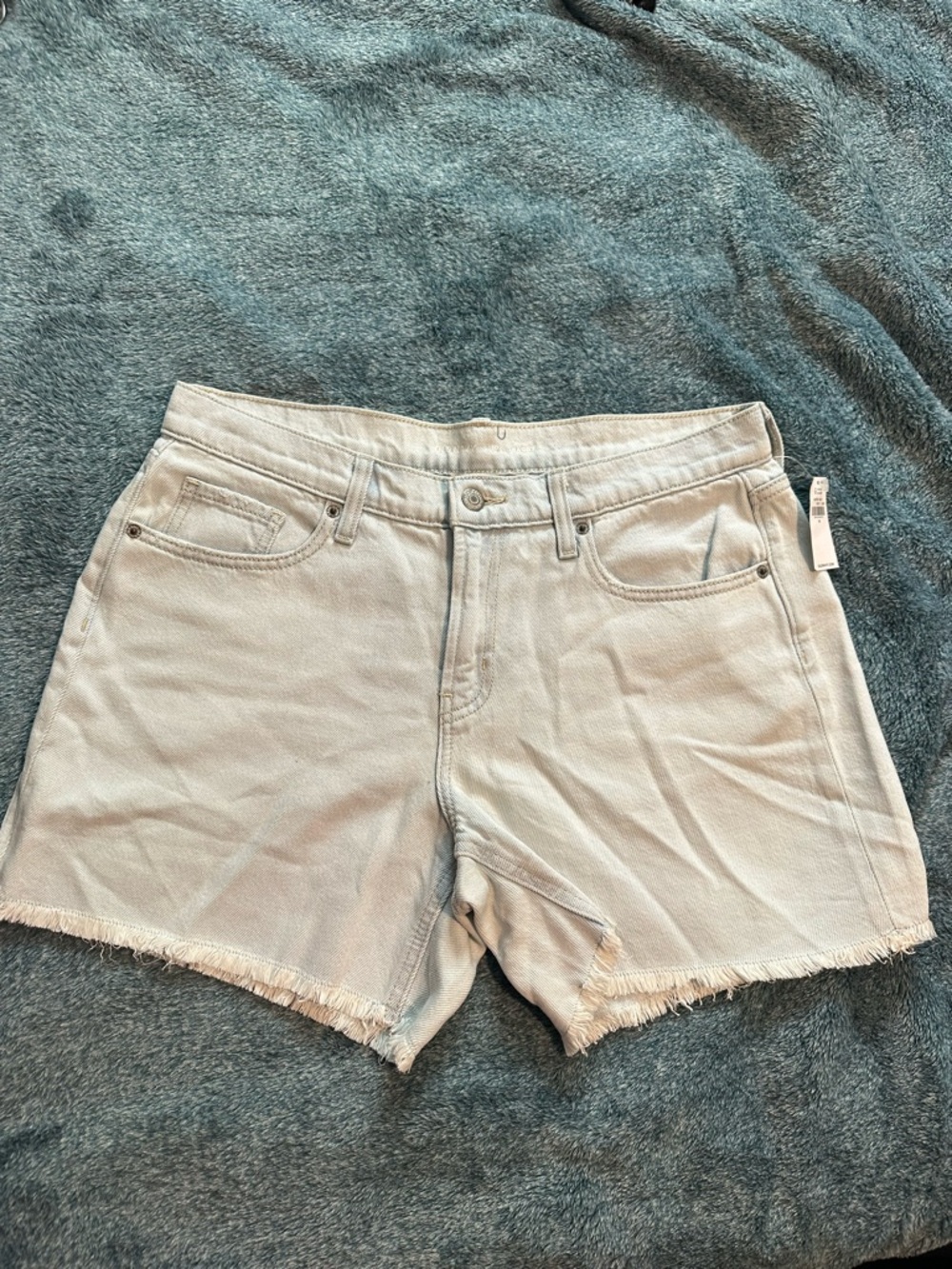 Old navy Light wash Women’s Frayed Hem Denim Shorts